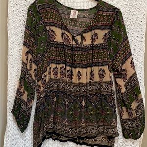 Long sleeves gypsy top